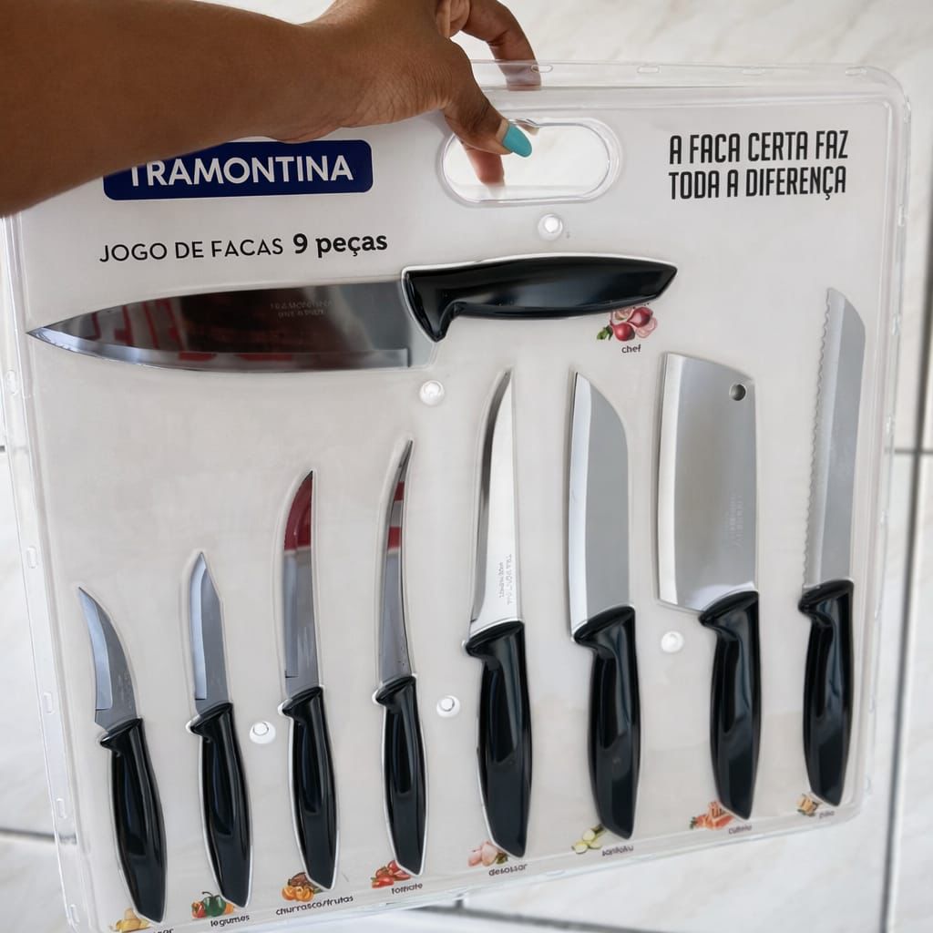 Jogo de Facas Tramontina Plenus com Lâminas em Aço Inox e Cabos de Polipropileno Preto 9 Peças