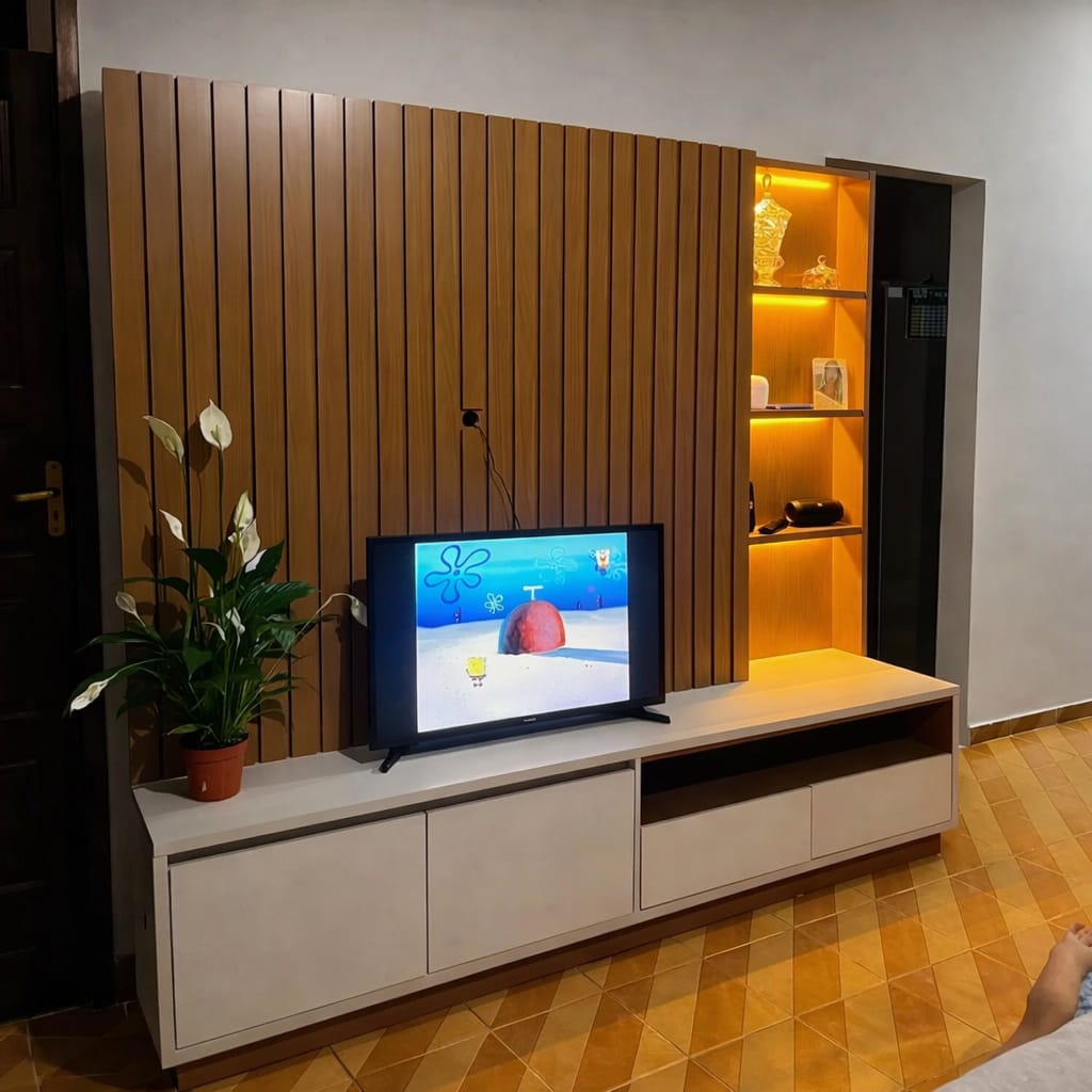 Estante Painel TV 82 Pol 240cm Com LED Hawai Freijó/Off White C05 - Mpozenato